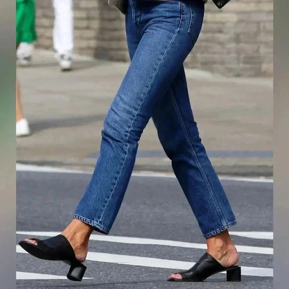 COOGI CG Women's Vintage Blue Denim Jeans Pants
Straight Leg Skinny Size 11/12| - Picture 15 of 15